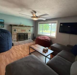Eddys Motel - 6