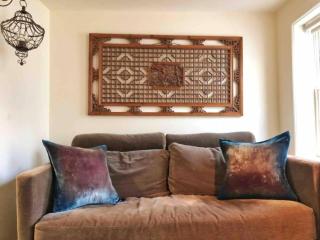 Center City Townhome in Quiet Courtyard - 7