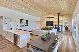 Tangerine Sky Ranch Cabin - 8