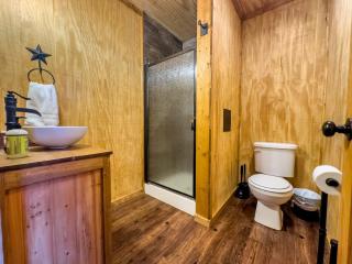 Tiny Log Cabin near Fossil Rim | Countryside Views - 1