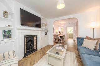 Rose cottage, Central, Amazing Cathedral view, Iconic pastel street - 5