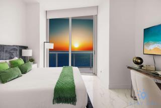 Oceanfront Penthouse -3BR + Pool + Beach access - 5