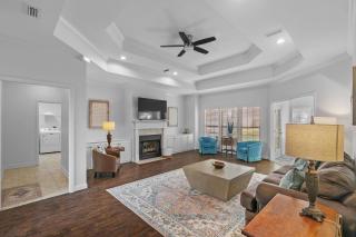 Hidden Lake Hideaway w/fenced in yard 3br 2 bath - 8