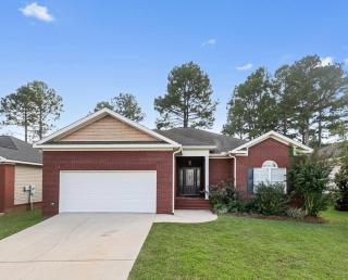 Hidden Lake Hideaway w/fenced in yard 3br 2 bath - 7