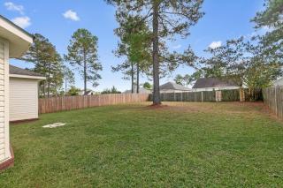 Hidden Lake Hideaway w/fenced in yard 3br 2 bath - 4