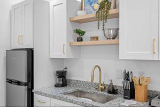 Midtown Retreat - Leftside Unit - 3