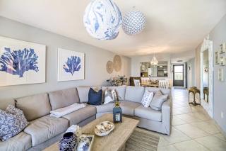 Lovely Fort Pierce Condo, Walk to Beach! - 6