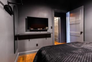 Hollyhock Suite 502 - 4