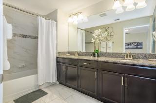 3087LL Townhouse 5 Bedrooms & 4 Bathrooms Pool - 7
