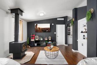 Family Grand Canyon Pit Stop - 3