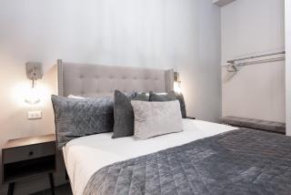 Hollyhock Suite 503 - 7