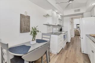 1555 Tarpon Center #B212 - 3