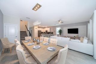 2705JT LUXURY 7 BED/5 BA (SANITIZED) - 8