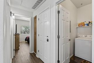 Cozy Apartment in a Tranquil Oasis - 7