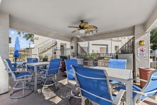 Cozy Apartment in a Tranquil Oasis - 6