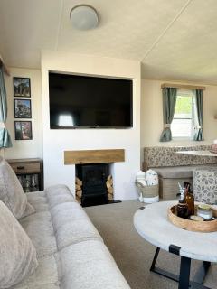 Two Bedroom Caravan on 7 Lakes Country Park - 0