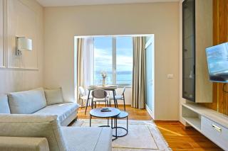 Lux Holidays 221 - 6