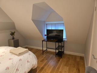 MJ Rooms, St Leonads on Sea, Hastings UK - 2