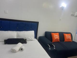 Philip's apartment - 5