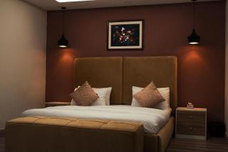 Goldcrest Mall One Bedroom Family Apartment - 0