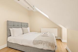 New! Modern 5BR House by Lloyd Park in Walthamstow - 7