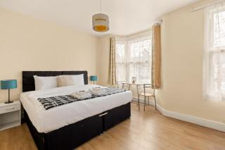 New! Modern 5BR House by Lloyd Park in Walthamstow - 8