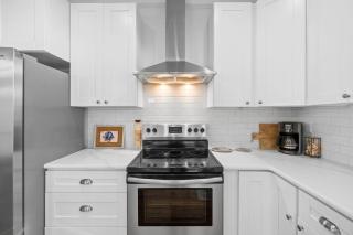 Lazy Palms- Private pool Pet friendly WIFI - 3