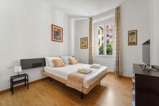 Central Milan Apartment - 10 min Duomo - 2