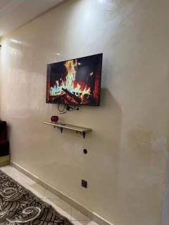 2BR w Balcony in Gueliz 2 Bedroom Apartment with Balcony in Gueliz - 8