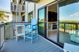 Poolside Fun and Ocean Strolls Harbor Island Haven! - 8