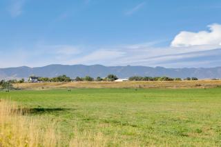 Waterfront Cabin with Bighorn Mountain Views! - 9
