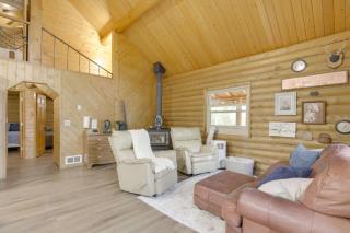 Waterfront Cabin with Bighorn Mountain Views! - 5