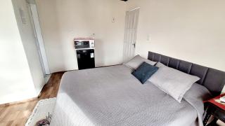 KITNET k3 em TORRES-RS - Na mais bela praia Gaúcha - Frigobar - micro-ondas - Banheiro - Ar condicionado split - TV smart - Wi-Fi - Anfitriã SuperHost no BNB - 3