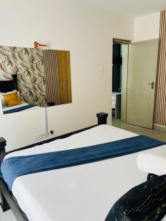 Queens Apartment - 7