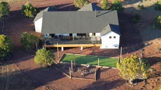 Tangerine Sky Ranch Cabin - 6