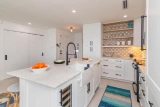 Kailua - Modern Waterfront Condo with Shared Pool and Hot Tub, Short Walk to the Kaibo - 4