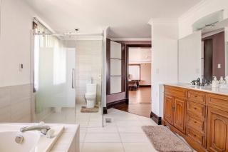 Waterfront Mansion with Mont-Saint-Hilaire Views, Near Montreal - 1