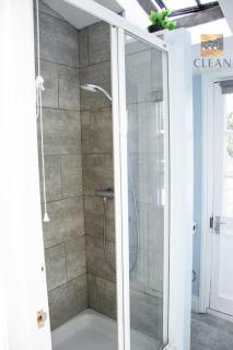 Jungle Vibes 1 Bed Beauty With Parking - 1