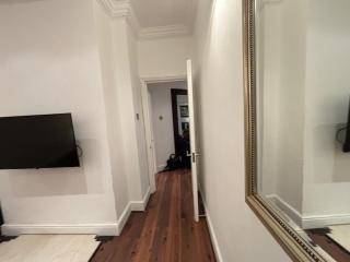 Discover London Central 2 Bedroom in Kensington - 5