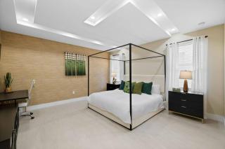 Luxury 4BR Retreat | Pool • Kitchen - 8