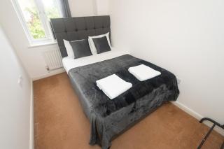 Group Retreat Perfect Home with FREE Parking - 7