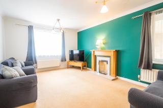 Group Retreat Perfect Home with FREE Parking - 5