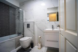 Prime 2 Bedroom Apartment Central London - 2