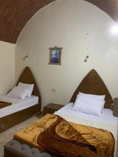 Golden Nubian House - 3