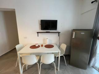 apartamento con piscina - 2