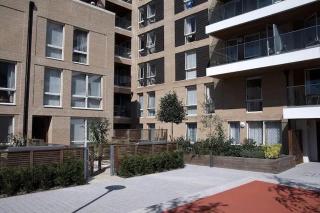 Cosy Family House in Canning Town London - 8