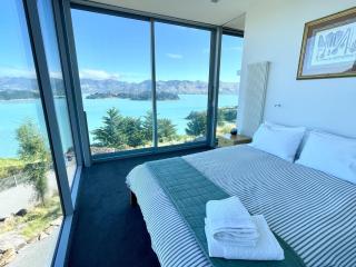 Executive Home with Stunning Harbour views - 2