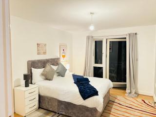 London NW Apartment - 7
