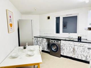 London NW Apartment - 5
