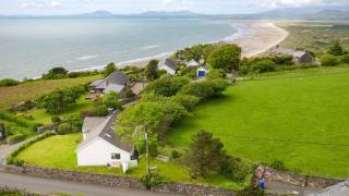 Bryn-Yr-Aur - Llanfair - 0